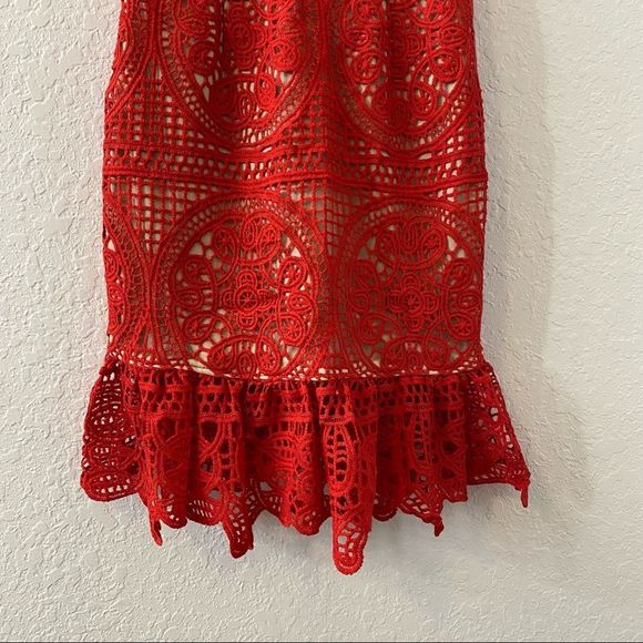 NWT Red Lace Strappy Crotchet Frill Hem Deep V Neck Dress Size Medium - Picture 5 of 12
